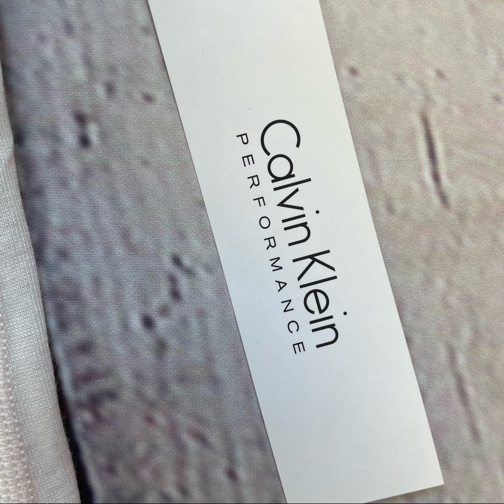 Calvin Klein Performance Lightweight Tank Top Woman’s Size XL Pastel Peach NWT - Picture 5 of 8